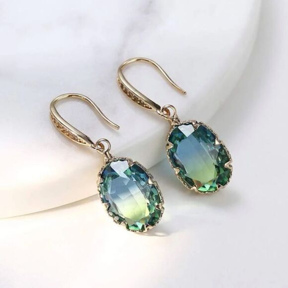 🔅🆕🔅 Chic Oval Green Gemstone 18K Gold Plated Drop Earrings✨ - Picture 4 of 11